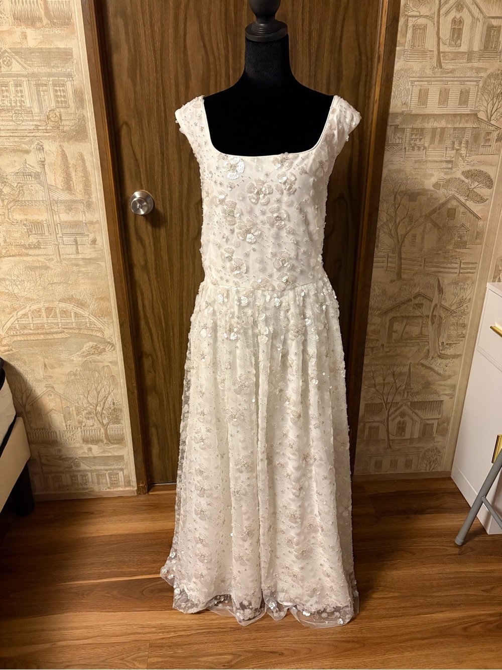 Elegant White Floral Embroidered Midi Dress - Women's JessaKae 2x - Picture 7 of 7